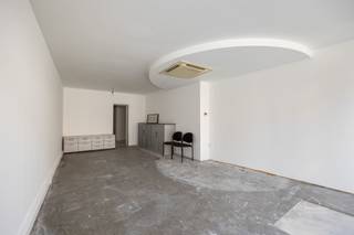 Te koop in Niel Unieke combinatie van wonen & werken op toplocatie!Ontdek deze uitzonderlijke opportuniteit: een volledig gerenoveerd...