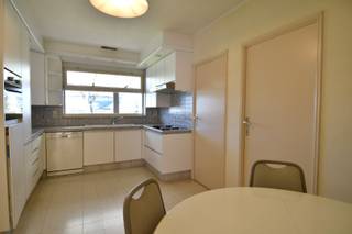 In een aangename en residentiële buurt in Wevelgem bevindt zich deze verzorgde gelijkvloerse woning op een prachtig perceel van meer dan 1.000...