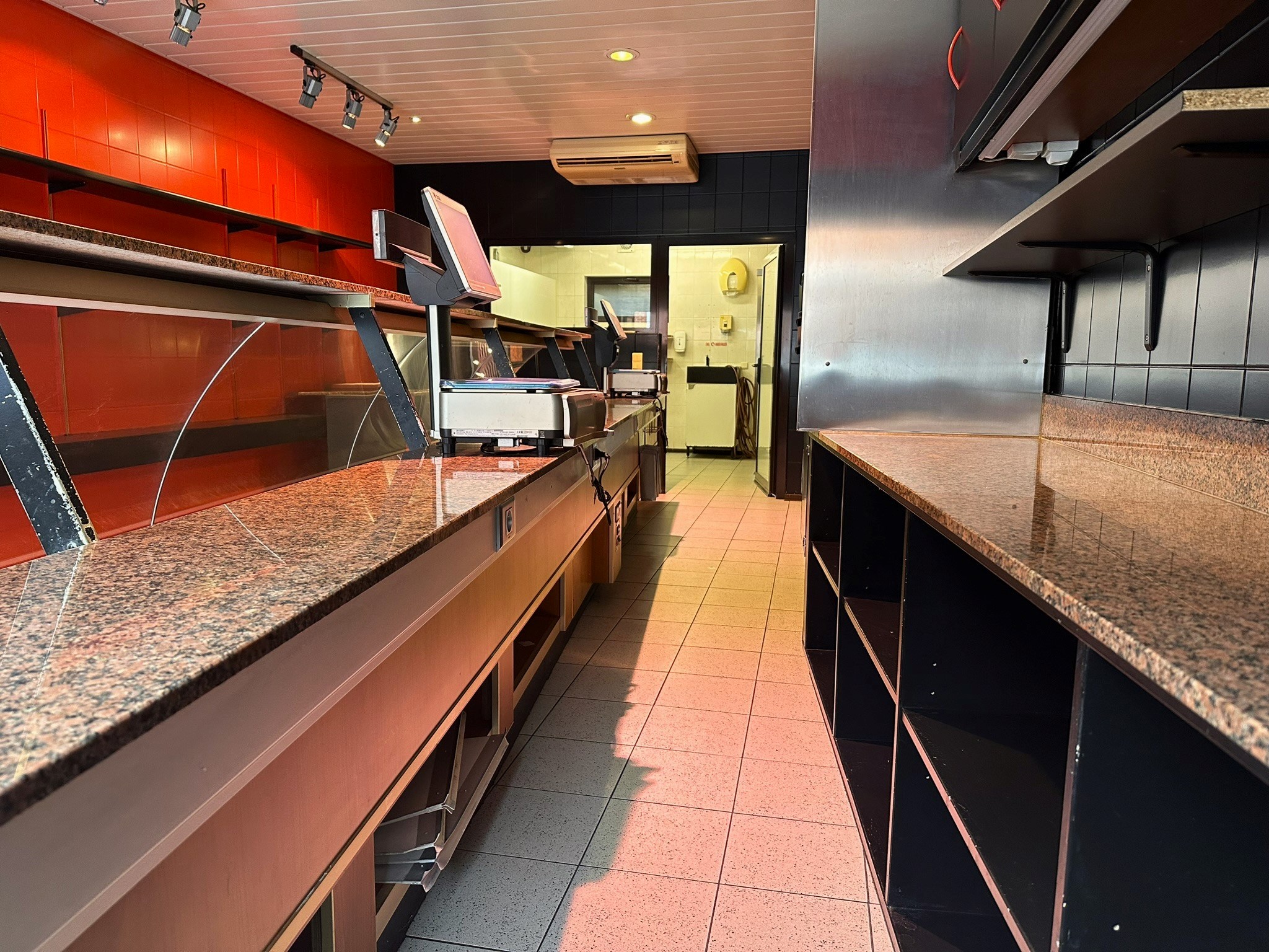 Commercial à louer à Sint-Amandsberg - photo 4