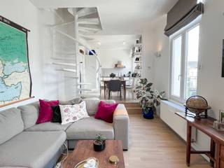 Be charmed by extremely fine and move-in-ready duplex! This duplex combines clever use of space with abundant natural light on its 2 floors...