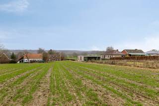 Do you dream of a home in an exceptional location where peace and nature are central? This unique plot of land in Opbrakel offers you the opportunity to realize your own dream project on an area of no less than 2,091 m². The site is characterized by an impressive panoramic view of the rolling countryside, an asset that is rarely available on the real estate market.<br /><br />When you decide to buy this plot, you choose to live in the green lung of the Flemish Ardennes. The location in the Leinstraat in Opbrakel combines a serene, rural atmosphere with excellent accessibility to nearby village centers and connecting roads. This piece of real estate is the ideal basis for those looking for space, privacy and an inspiring environment.<br /><br />Characteristics and layout of the plot:<br />Total area: A spacious plot of 2091 square meters.<br /><br />Location: Located in the quiet Leinstraat in Opbrakel.<br /><br />Orientation: Optimally oriented to enjoy natural light and panoramic views.<br /><br />Destination: Suitable for the construction of an open building.<br /><br />Are you looking for an opportunity to build an exclusive home in Opbrakel? This plot is now for sale for those who love quality and a unique living experience. Do not hesitate to buy this building plot and secure your residential future in this beautiful region. The combination of the impressive surface and unique character makes this a rare opportunity you don't want to miss.<br /><br />Register of measures: no