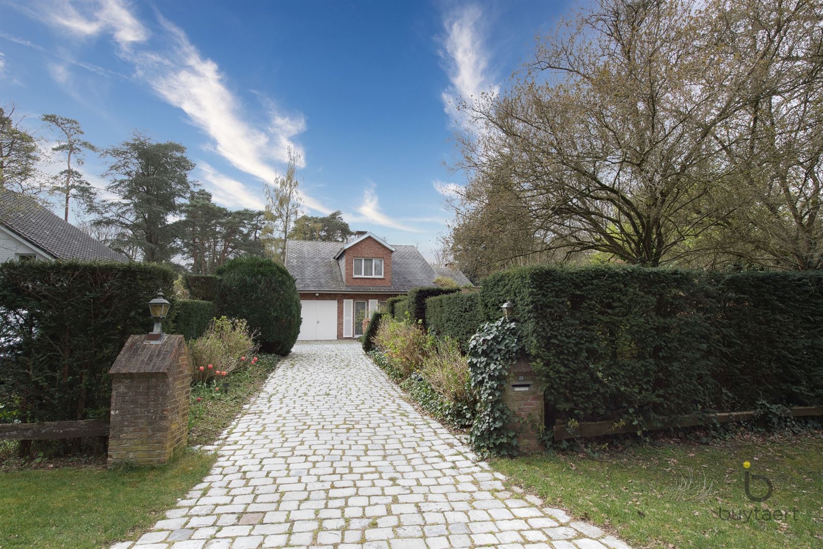 RUIMTE, LICHT ÉN RUST: GEZELLIGE FAMILIEWONING MET 5 SLAAPKAMERS MIDDEN IN HET GROEN! - foto 3