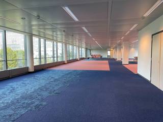 Bureaux à louer de 250 m², faisant partie de l'immeuble de bureaux de haute qualité "Silver Building". Excellente visibilité le long de...