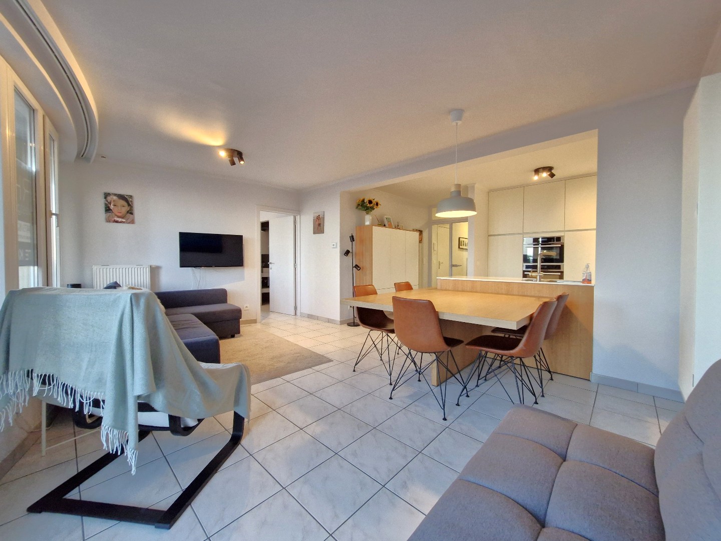 Appartement spacieux au rez-de-chaussée en bord de mer avec vue dégagée. - photo 2