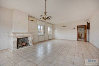 Op een uiterst rustige locatie te Aarschot bevindt zich deze vrijstaande laagbouwwoning op een perceel van 831 m².Deze goed onderhouden gezinswoning...