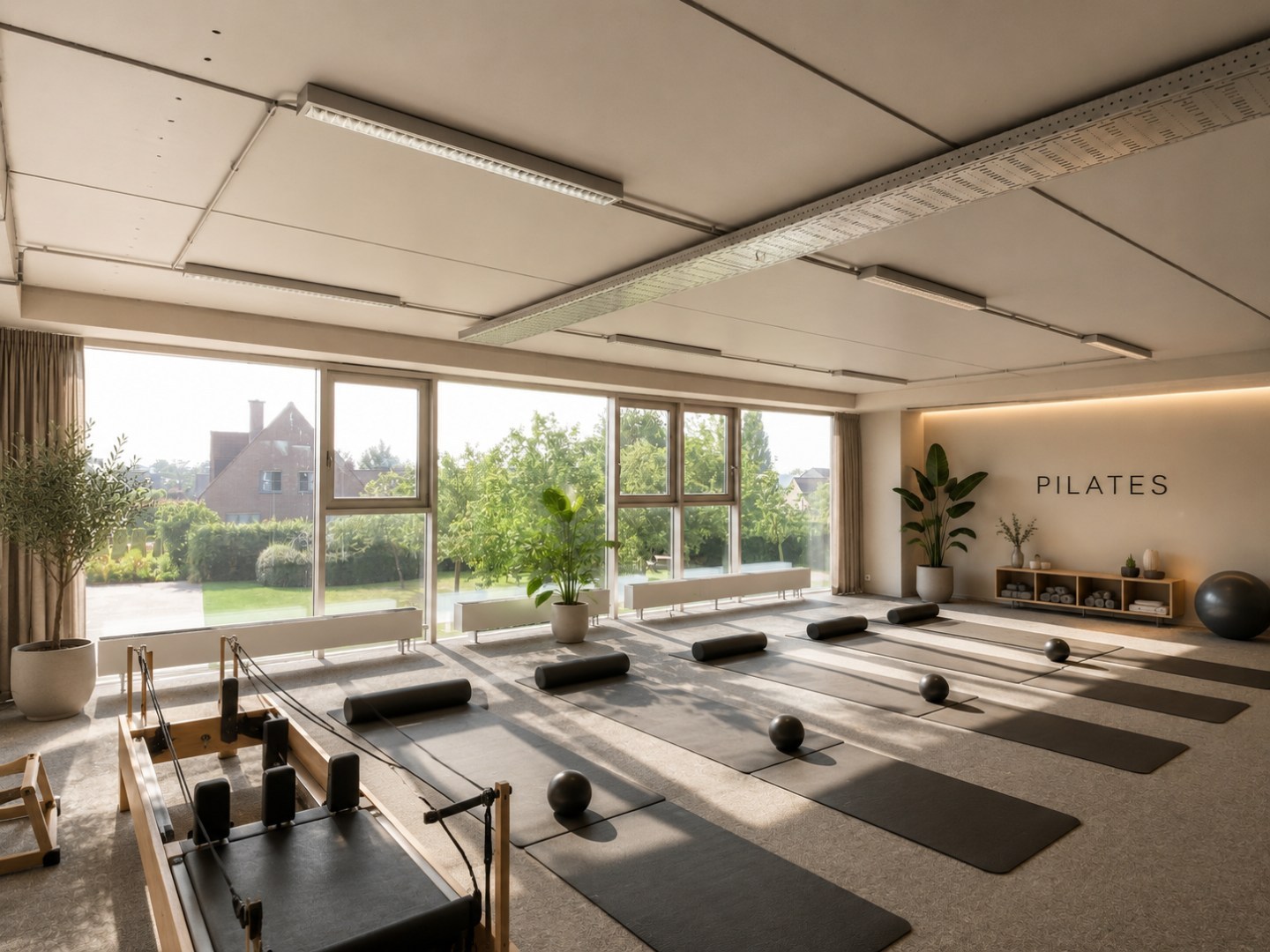 INSTAPKLARE KANTOORRUIMTE OP BOVENVERDIEPING (325m²) OP TOPLOCATIE - foto 1