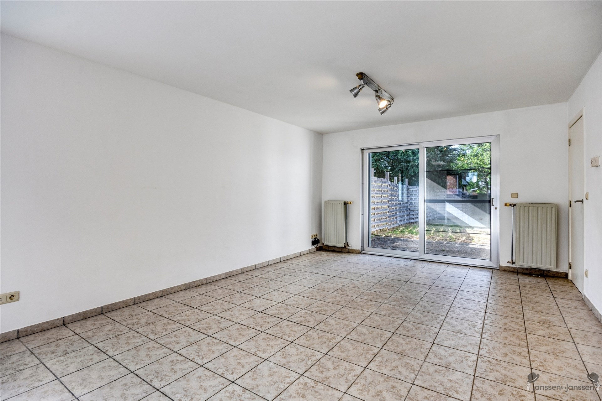 Rustig gelegen gelijkvloers appartement te Leopoldsburg - foto 4