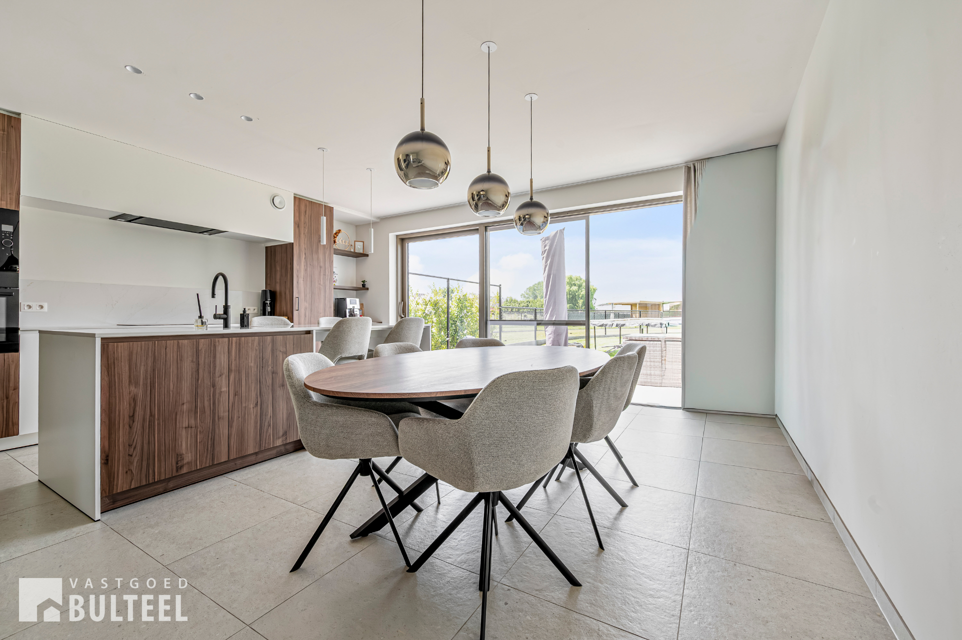 Hedendaagse BEN-woning met 4 slaapkamers, tuin en carport. - foto 5