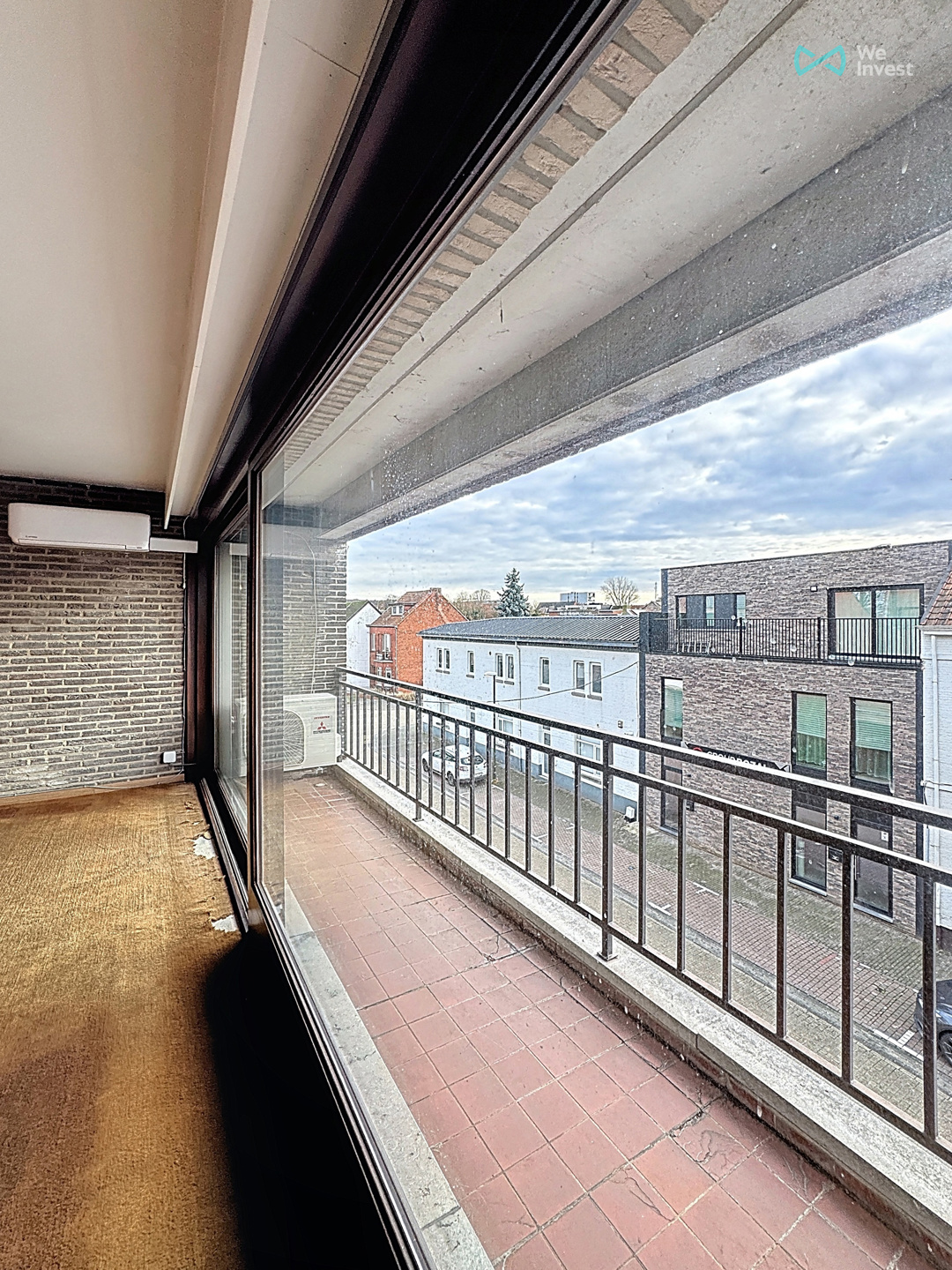 Appartement met 2 slaapkamers, lift, terras en garage. - foto 4