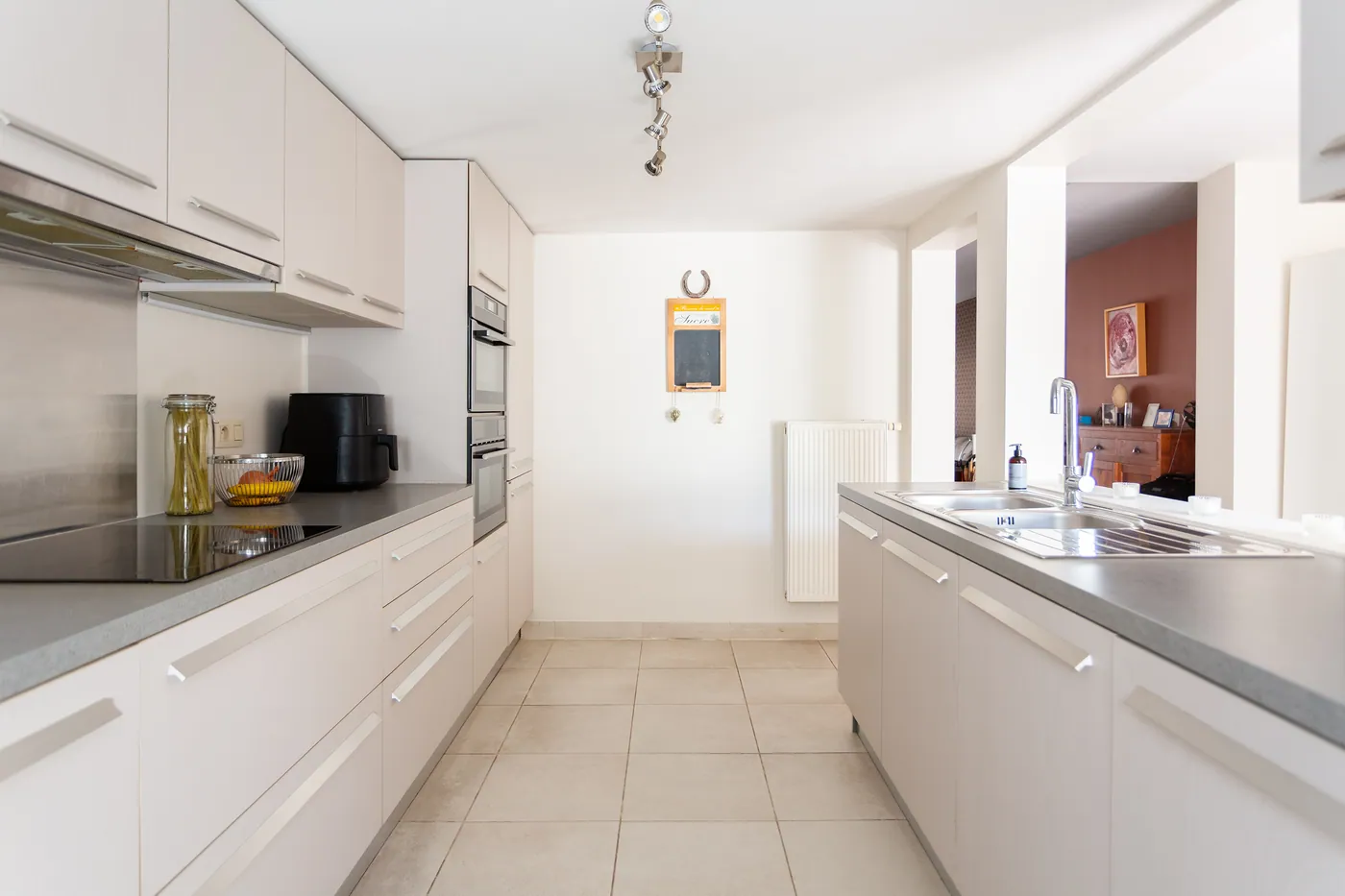 Instapklare woning met 3 slpks en zonnige koer in Berchem - foto 5