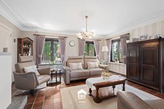 br>Deze charmante gelijkvloerse bungalow bevindt zich in Kleine-Brogel, een deelgemeente van Peer, en ligt in een rustige en...