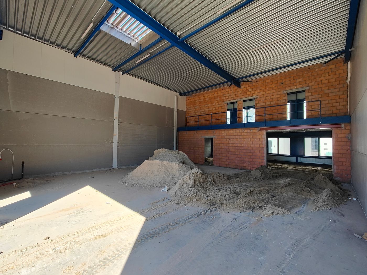 NIEUWBOUW KMO-UNIT van 227 m² BRUGGE TE HUUR - photo 4