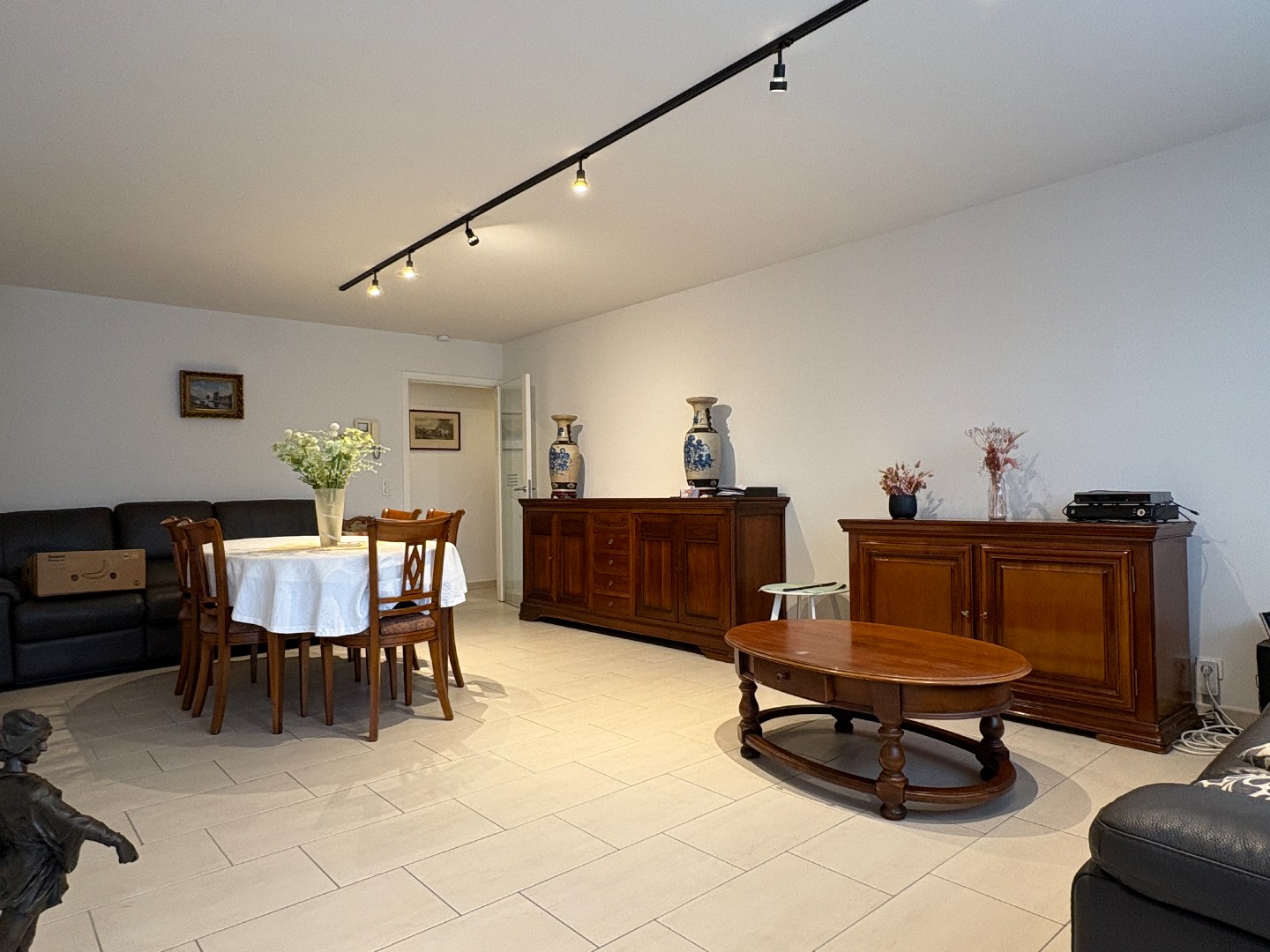 Ruim 2-slaapkamerappartement in centrum Kuurne. - foto 4