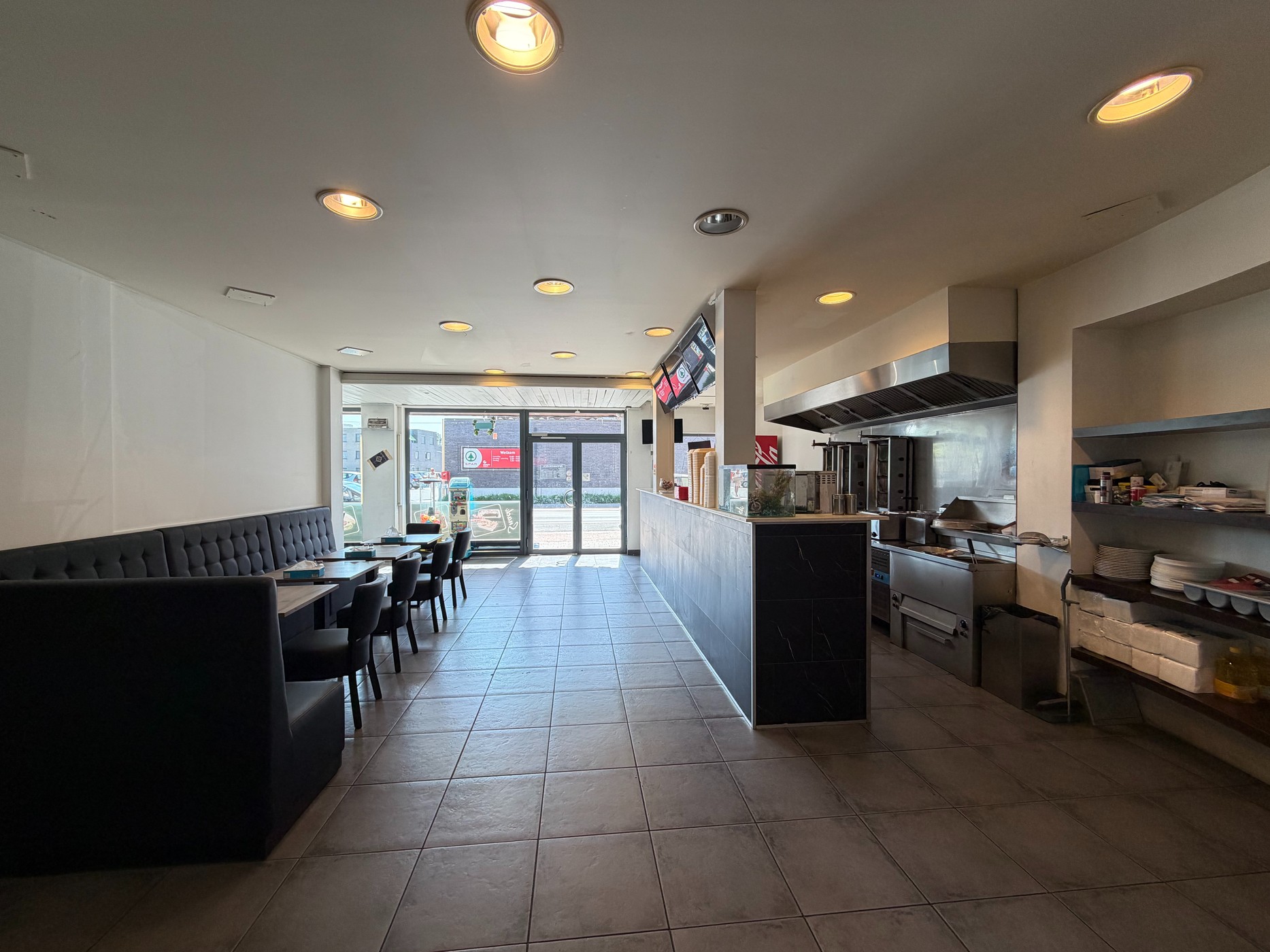 Handelsgelijkvloers 190 m² op commerciële toplocatie te Eke - foto 4