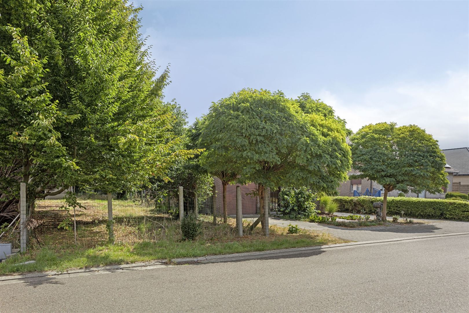 TE KOOP: Te renoveren woning op een perceel van 11a33ca! - foto 3