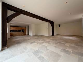 Vrijstaande Statige hoeve met met 3 slaapkamers en bijgebouw gelegen te midden van het groen op een prachtig domein naast de abdij van Postel •...