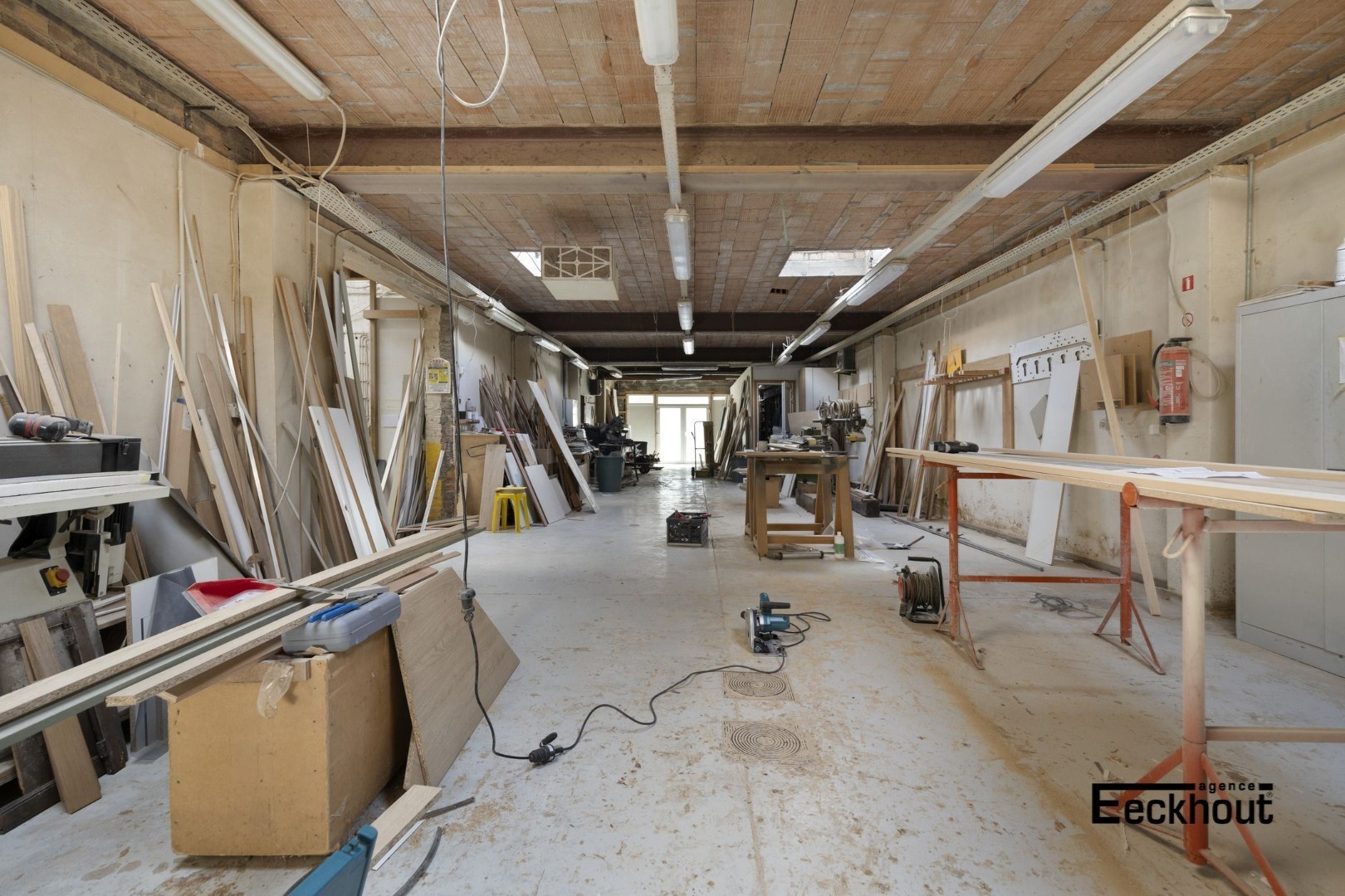 Atelier ( 348 m²) met tal van mogelijkheden in de Vuurtorenwijk te Oostende! - foto 2