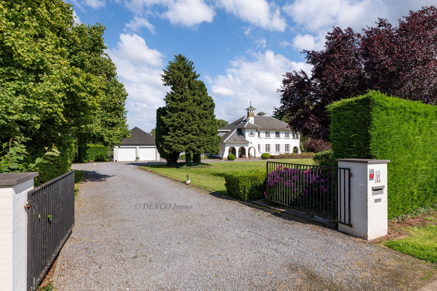authentieke villa met "een ZIEL" ----- prachtig terrein 14.900 m2 ----- blijvende VERGEZICHTEN op beschermd landschap - foto 2