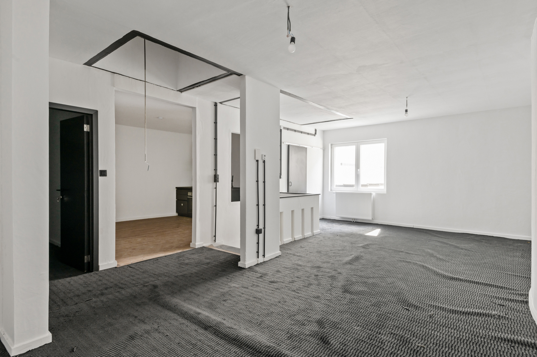 Magazijn met kantoorruimtes en units - foto 2