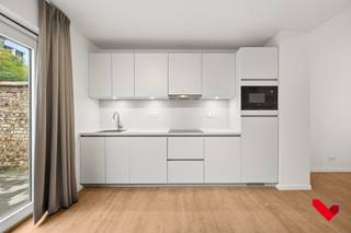 Ce nouveau studio aux finitions haut de gamme bénéficie d'un emplacement privilégié dans une majestueuse maison de maître au cœur de Louvain,...