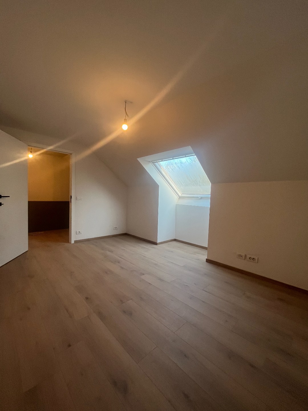 Huis te huur in Pittem met 4 slaapkamers - foto 4