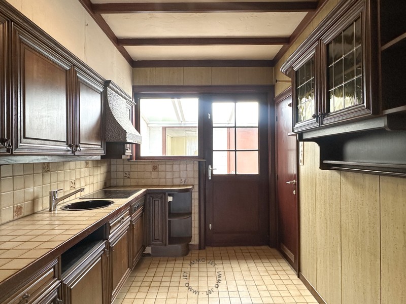 Halfopen bebouwing met oprit, garage en koer - foto 5