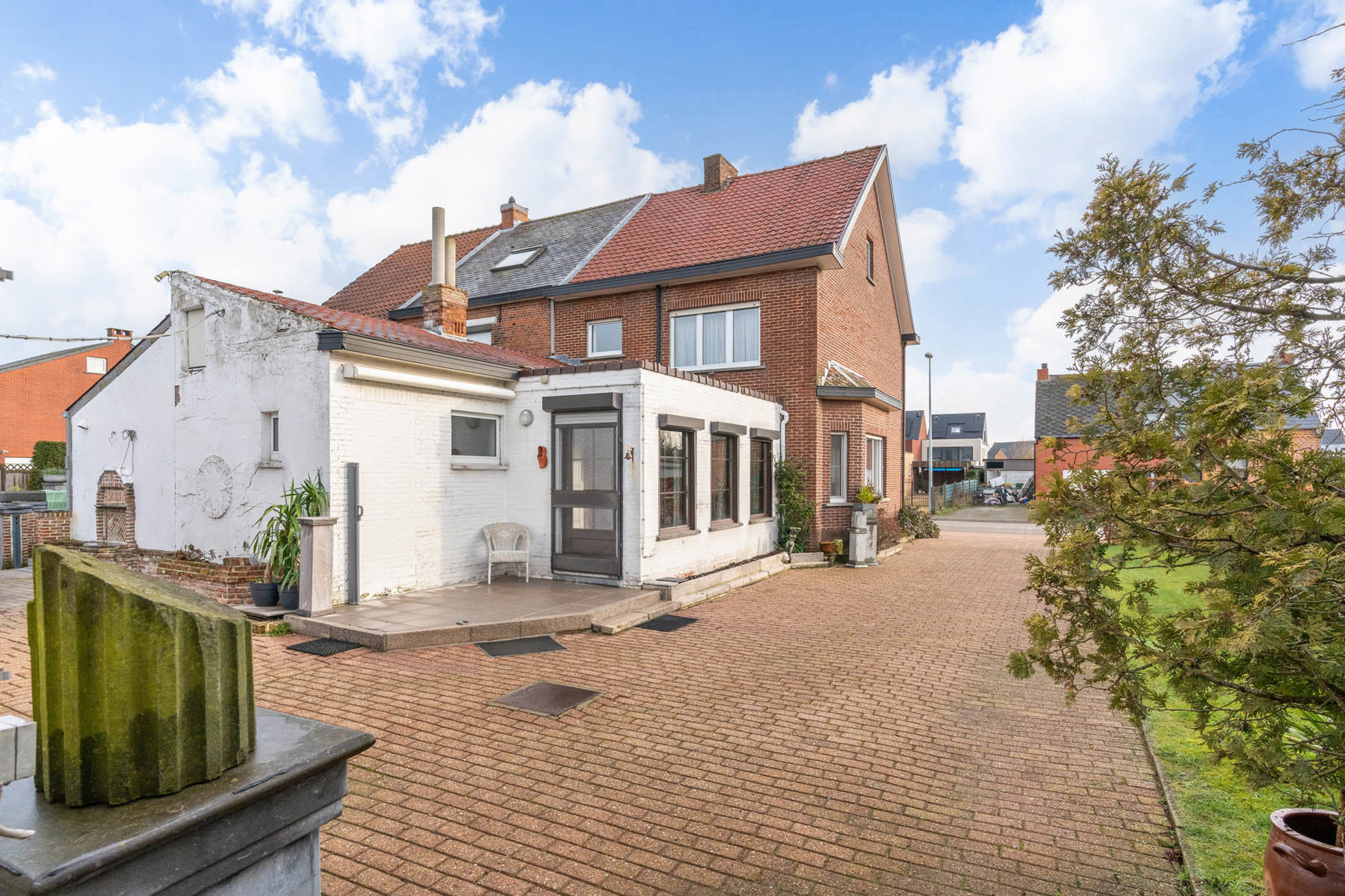 Te renoveren HOB op 4a90ca met 120m² garage/werkplaats - foto 3