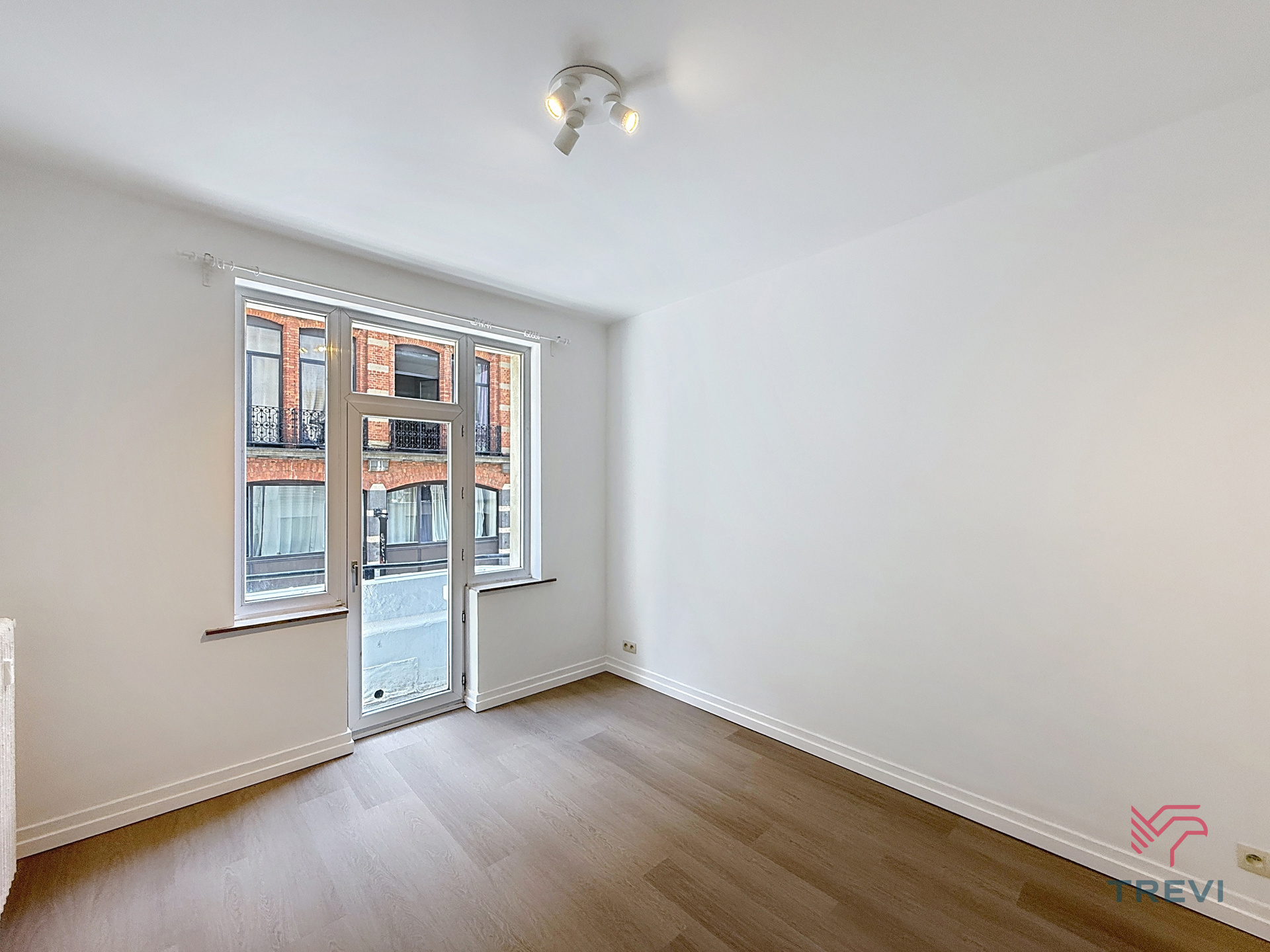 Appartement à louer à Bruxelles avec 2 chambres - photo 4