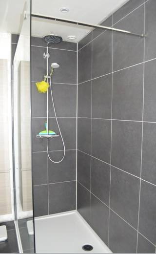 De foto is een voorbeeld van een afgewerkte verkochte woning.De BEN-woning met DOMOTICA bestaat uit een grote living, keuken, berging, slaapkamers &...