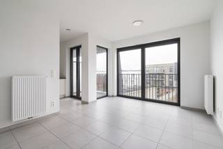 Dit moderne instapklare appartement (bouwjaar 2020 - APP. 2.03 / BUS 0202) is gelegen in hartje Lokeren.Hierbij de grote troeven:🌳 Ruim terras met...