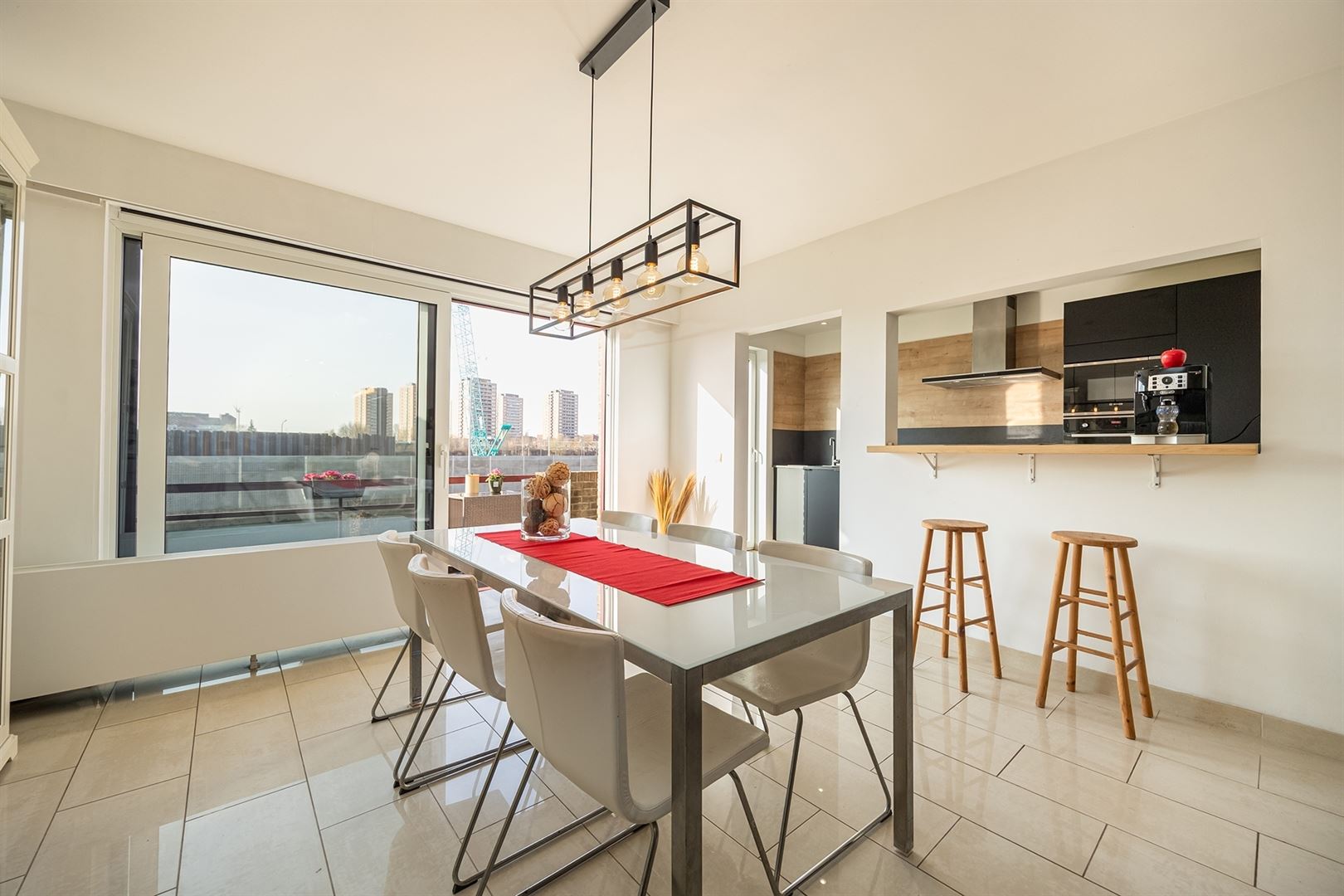 Appartement met 2 terrassen en garagebox in doodlopende straat - foto 4
