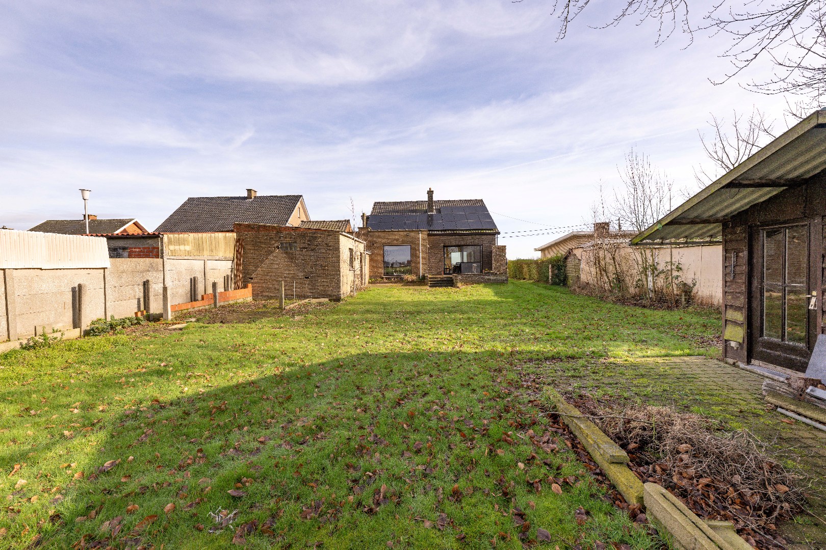 VERDER TE RENOVEREN GEZINSWONING OP PRACHTIG PERCEEL GROND 1.059 m² - foto 4