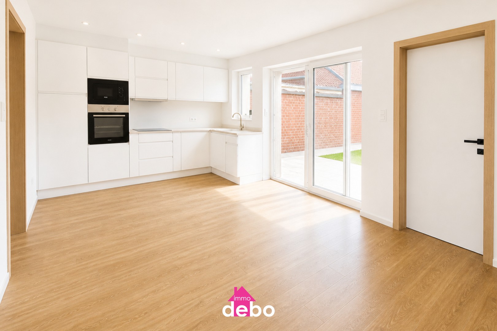 Totale vernieuwbouw, halfopen energiezuinige woning met 2 slaapkamers, 2 badkamers, keuken en tuin. - foto 5