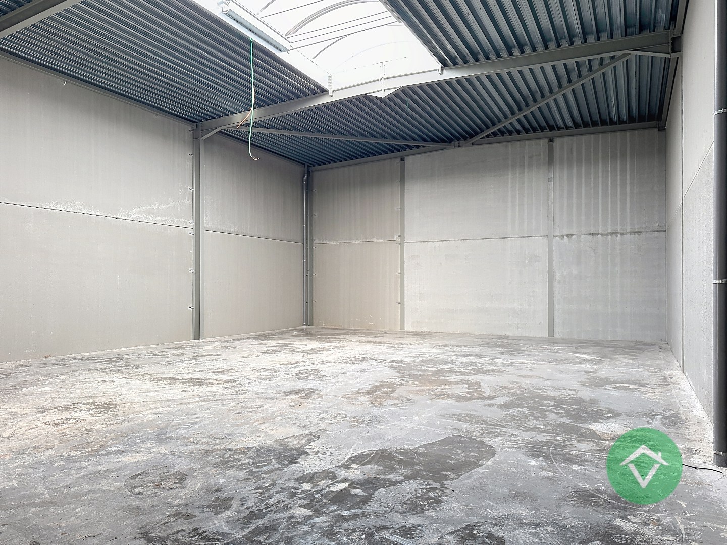 Nieuwbouw loods KMO-UNIT te koop – 237 m² met 1 parkeerplaats inbegrepen op de industriezone te Aartrijke - foto 5