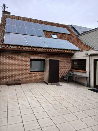 Zeer goed rustig gelegen HOB op hoekperceel Brugstraat 65 te Aalter op 600 meter van station. Centrale ligging dichtbij winkels,...