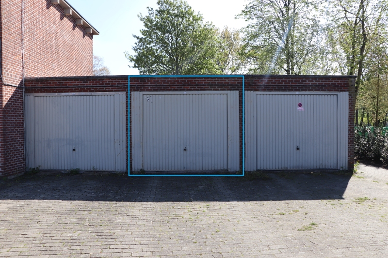 Centraal gelegen garagebox van 19m2.  Beschikbaar bij akte.