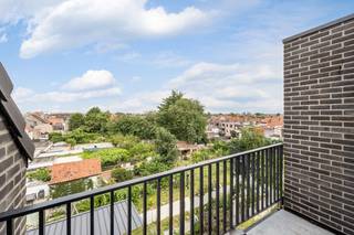 Dit super energiezuinige 2 slaapkamer appartement is gelegen in een kleine residentie.Het appartement heeft een terras (6 m²) en is werkelijk...