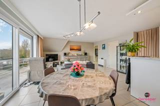 Op zoek naar een stijlvolle stek aan zee? Deze prachtige duplex in Bredene combineert comfort, licht en locatie in één uniek geheel. Gelegen...