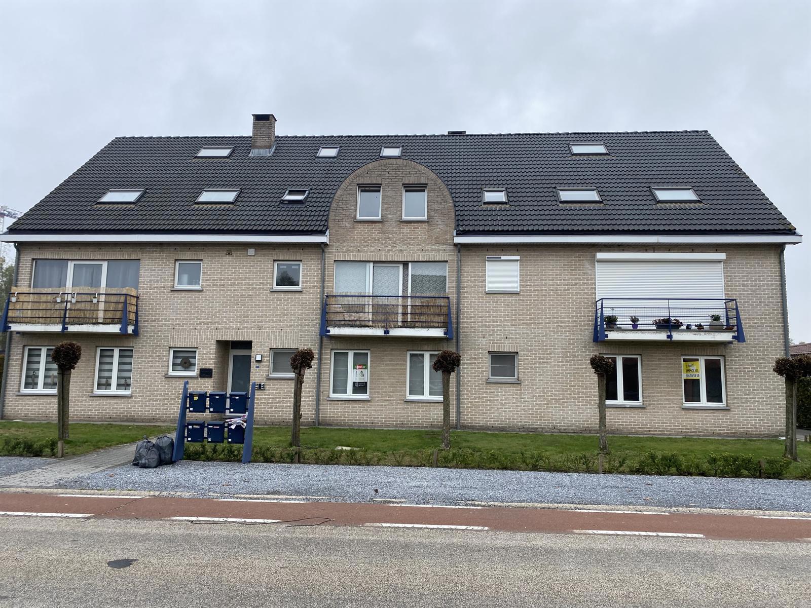 Keurig gelijkvloers appartement met grote garage - foto 1