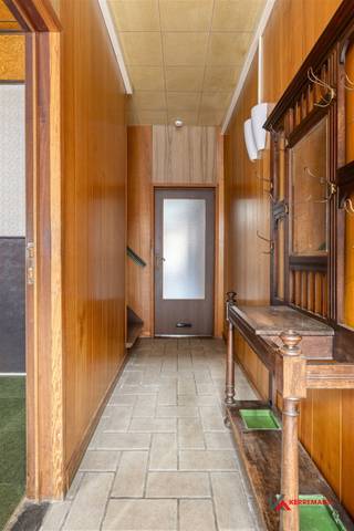 Op te frissen woning in het centrum van de gemeente, op wandelafstand van winkels. Deze woning beschikt naast de inkom over een ruimte die...