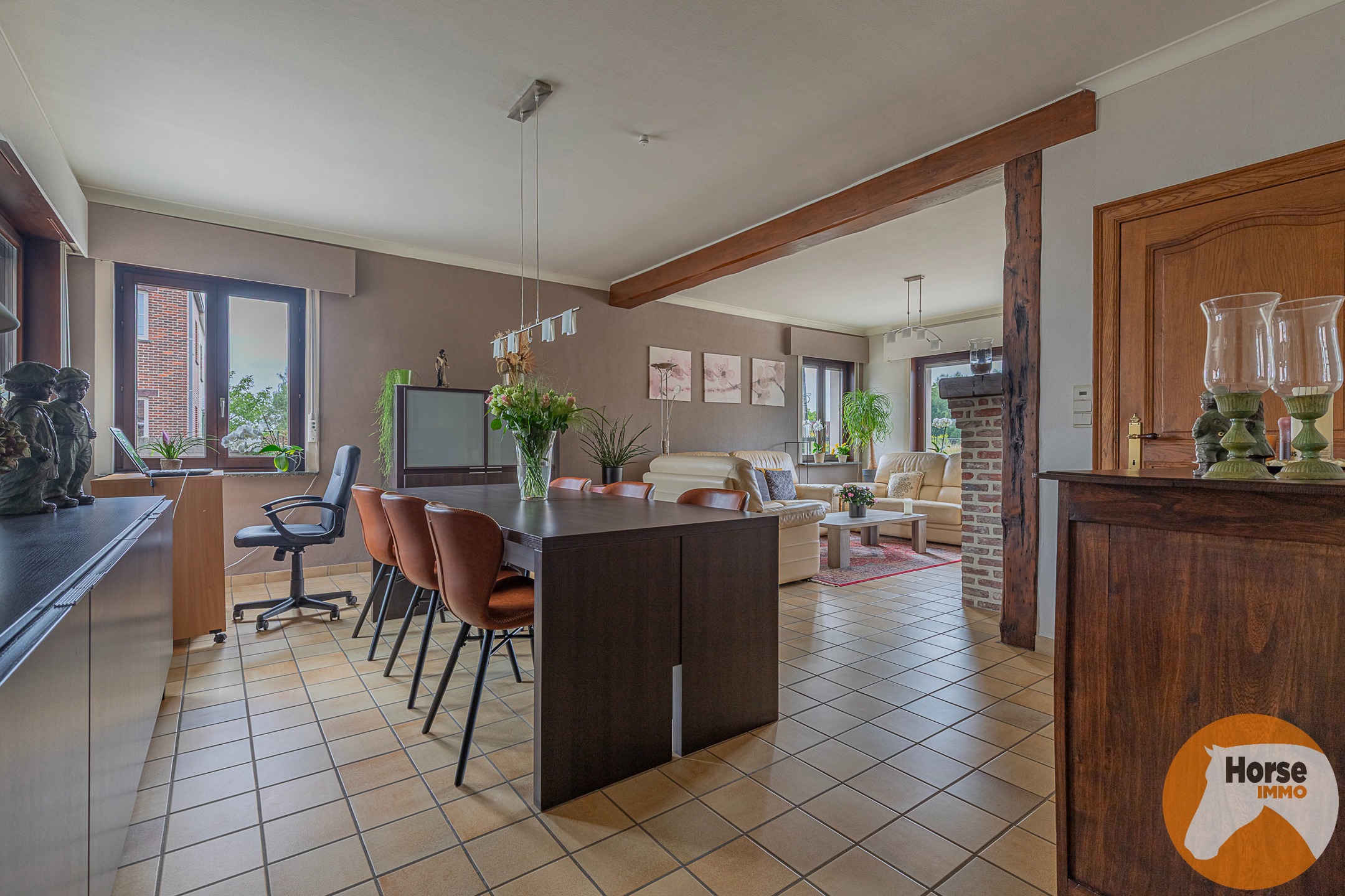 ERPE-MERE - Goed onderhouden woning met magazijn en serres - foto 4