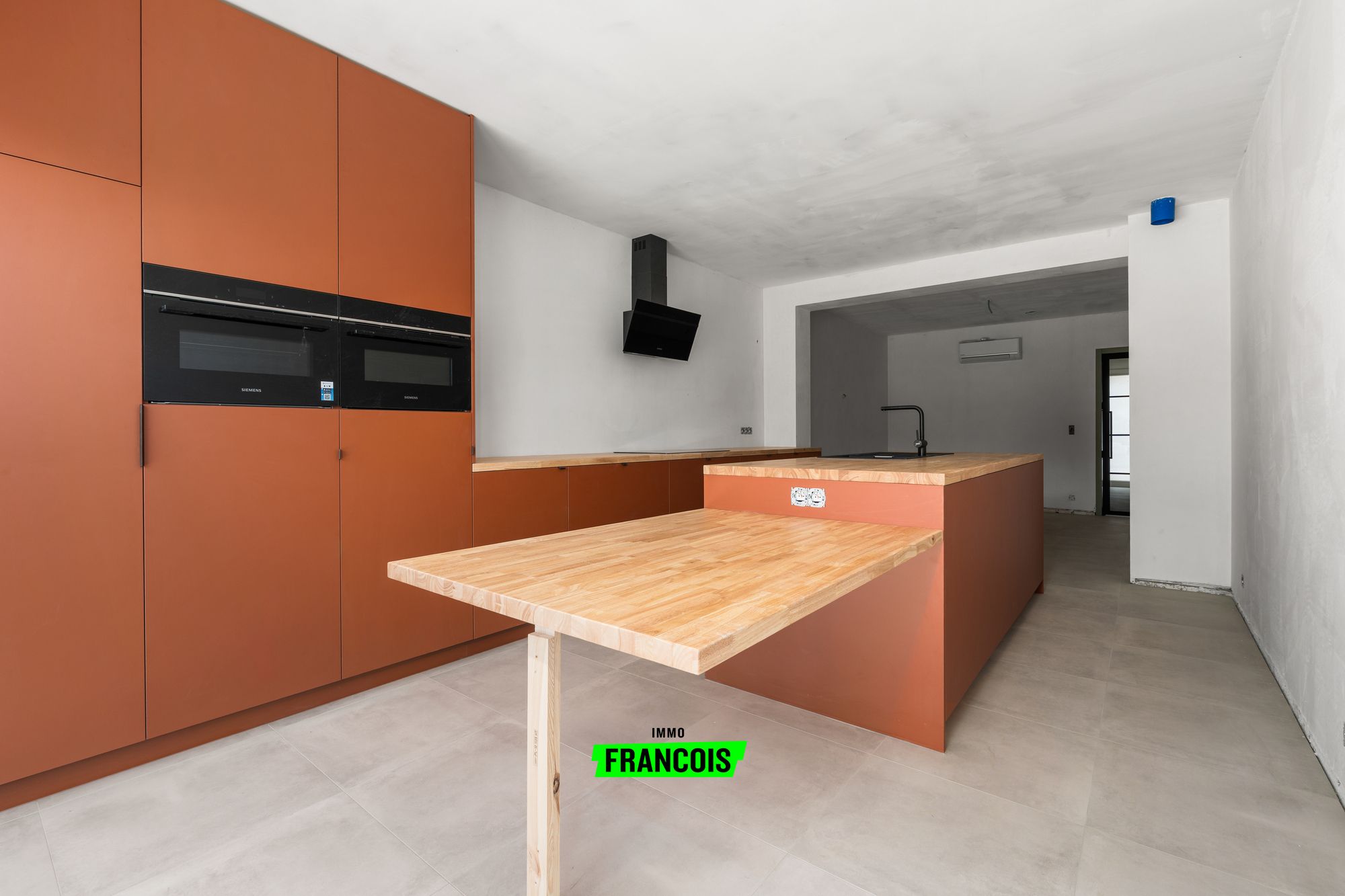 Volledig gerenoveerde rijwoning te koop met loods! - foto 5