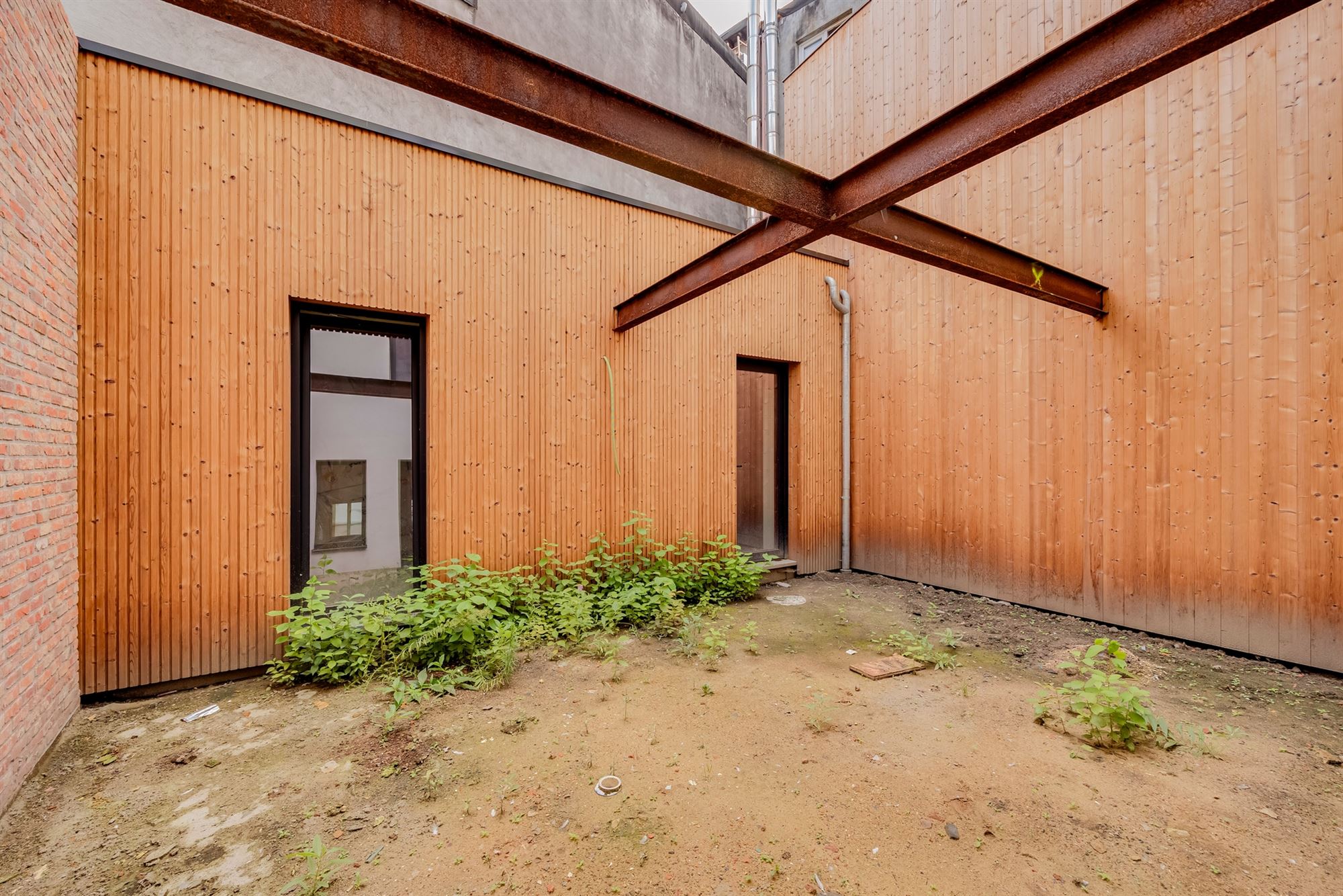 Volledig gerenoveerde stadswoning met praktijkruimte - foto 4