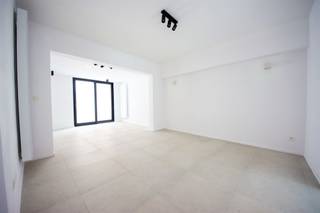 TOPINVESTERING: VOLLEDIG GERENOVEERD APPARTEMENTSGEBOUW!Op zoek naar een rendabele en zorgeloze investering? Dit volledig gerenoveerde...