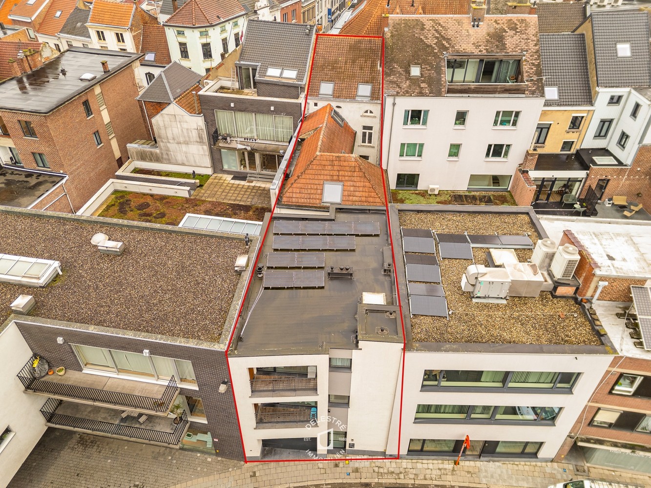 Interessante opbrengsteigendom in hartje Halle – handelsruimte met 2 recente appartementen - foto 1