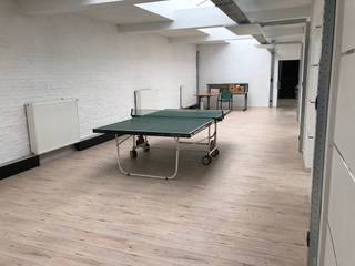 Kantoorgebouw / magazijn in verschillende units, aan 10€/m2maand.Mogelijkheid om een deel te huren. Inrichting kan eventueel door verhuurder...