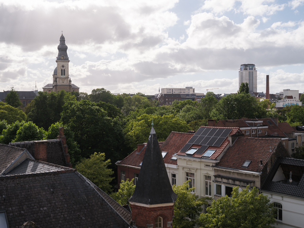 Eénslaapkamerappartement op de zevende verdieping met indrukwekkend uitzicht - foto 4