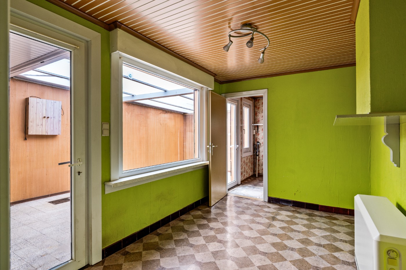 Te renoveren woning met 2 slpk. en tuin - foto 5