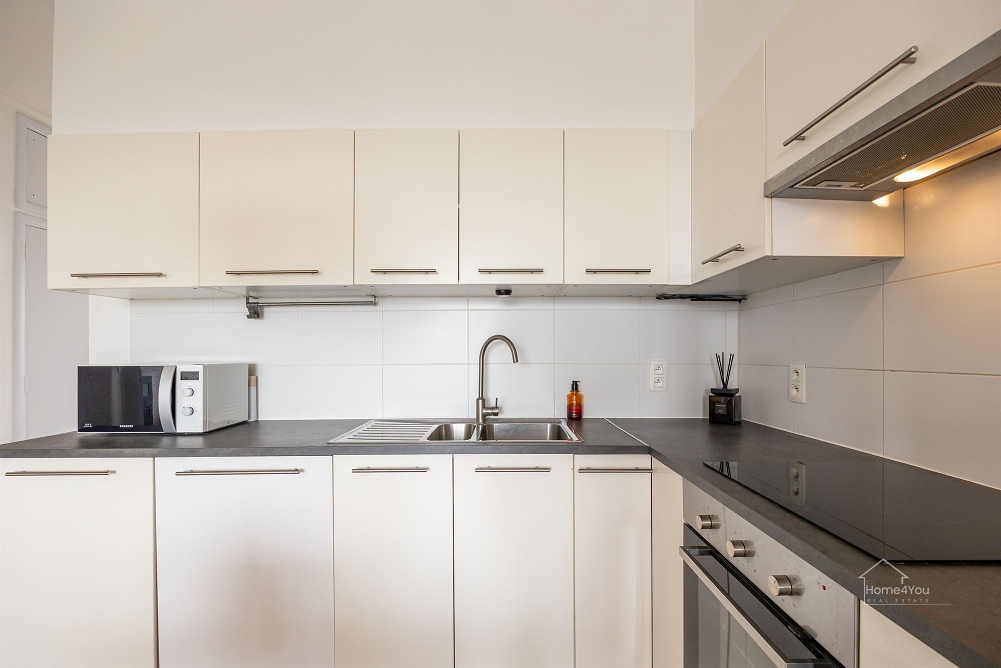 Gezellig appartement met 2 slpk en een terras in Antwerpen! - foto 4