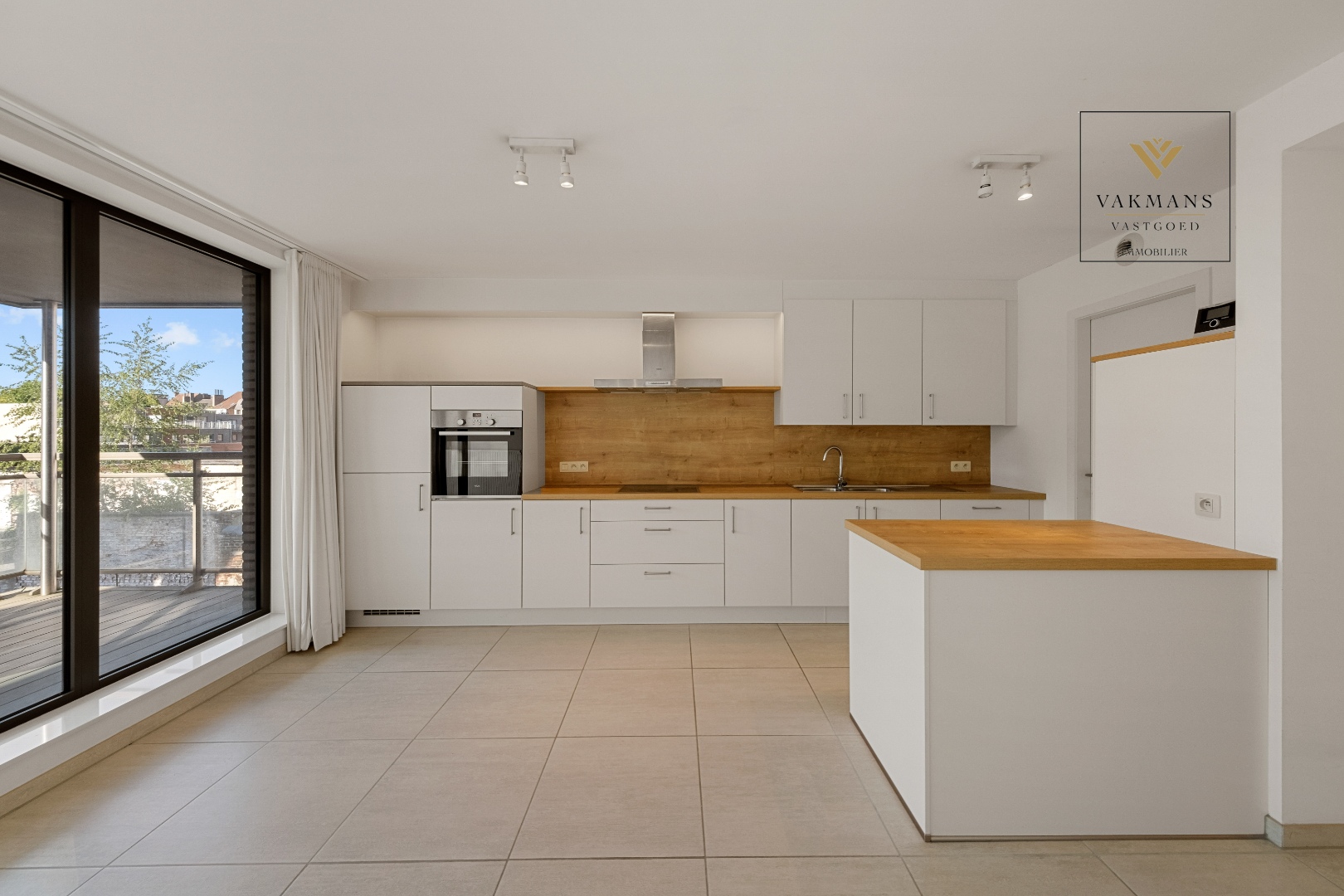 MODERN NIEUW APPARTEMENT PAL IN HET CENTRUM - foto 4